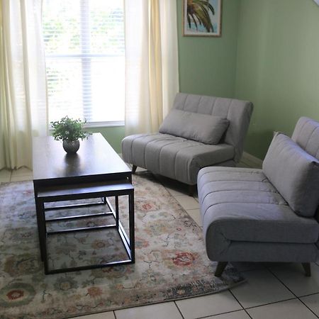 Surfside Paradise Retreat - 3Br And 2Ba Duplex, Grill, Dog Friendly - Close To The Beach! メルボルン エクステリア 写真