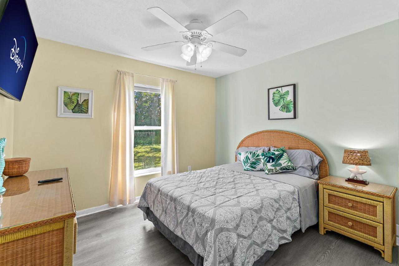 Surfside Paradise Retreat - 3Br And 2Ba Duplex, Grill, Dog Friendly - Close To The Beach! メルボルン エクステリア 写真