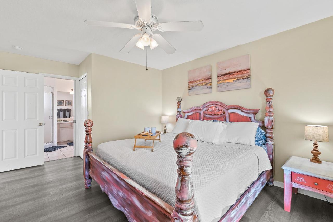 Surfside Paradise Retreat - 3Br And 2Ba Duplex, Grill, Dog Friendly - Close To The Beach! メルボルン エクステリア 写真