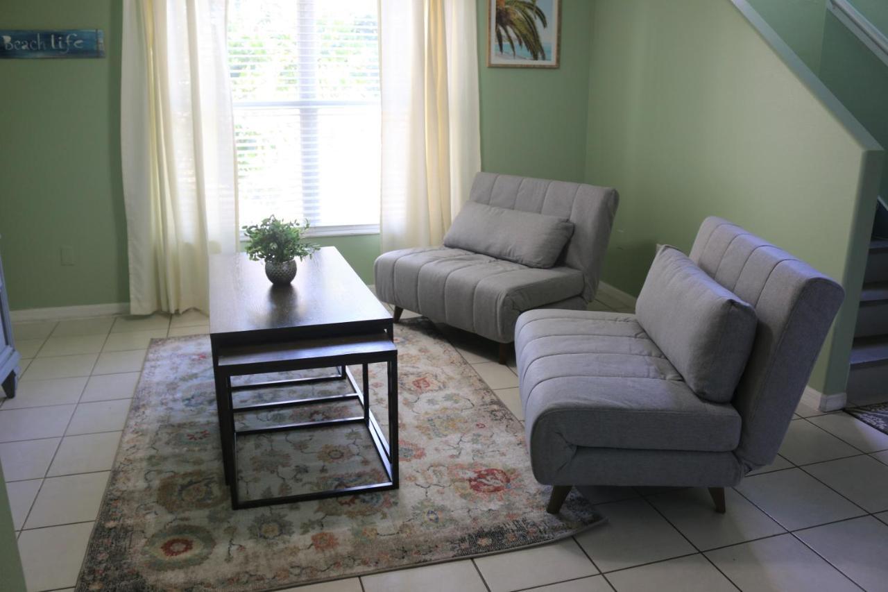 Surfside Paradise Retreat - 3Br And 2Ba Duplex, Grill, Dog Friendly - Close To The Beach! メルボルン エクステリア 写真