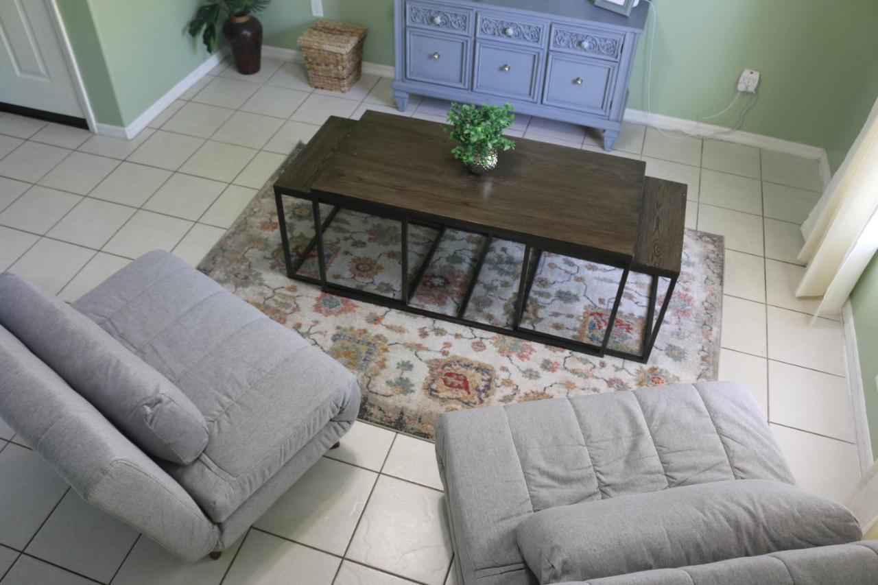 Surfside Paradise Retreat - 3Br And 2Ba Duplex, Grill, Dog Friendly - Close To The Beach! メルボルン エクステリア 写真